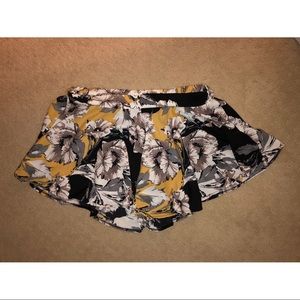 Flowy shorts